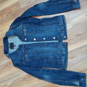 Banana Republic Distressed Denim Jacket Size Small